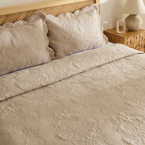 Camille bedsprei set beige 230x240 cm + 2 (50x70 cm) - Image 3
