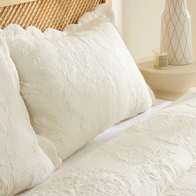Camille Sprei Set Ecru 230x240 cm + 2 (50x70 cm) - Image 5