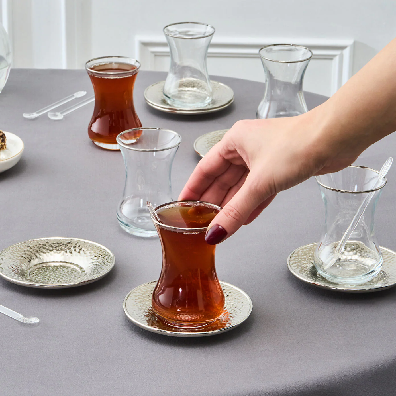 Karaca Ada 18-delige Theeset voor 6 Personen Platina - Image 4