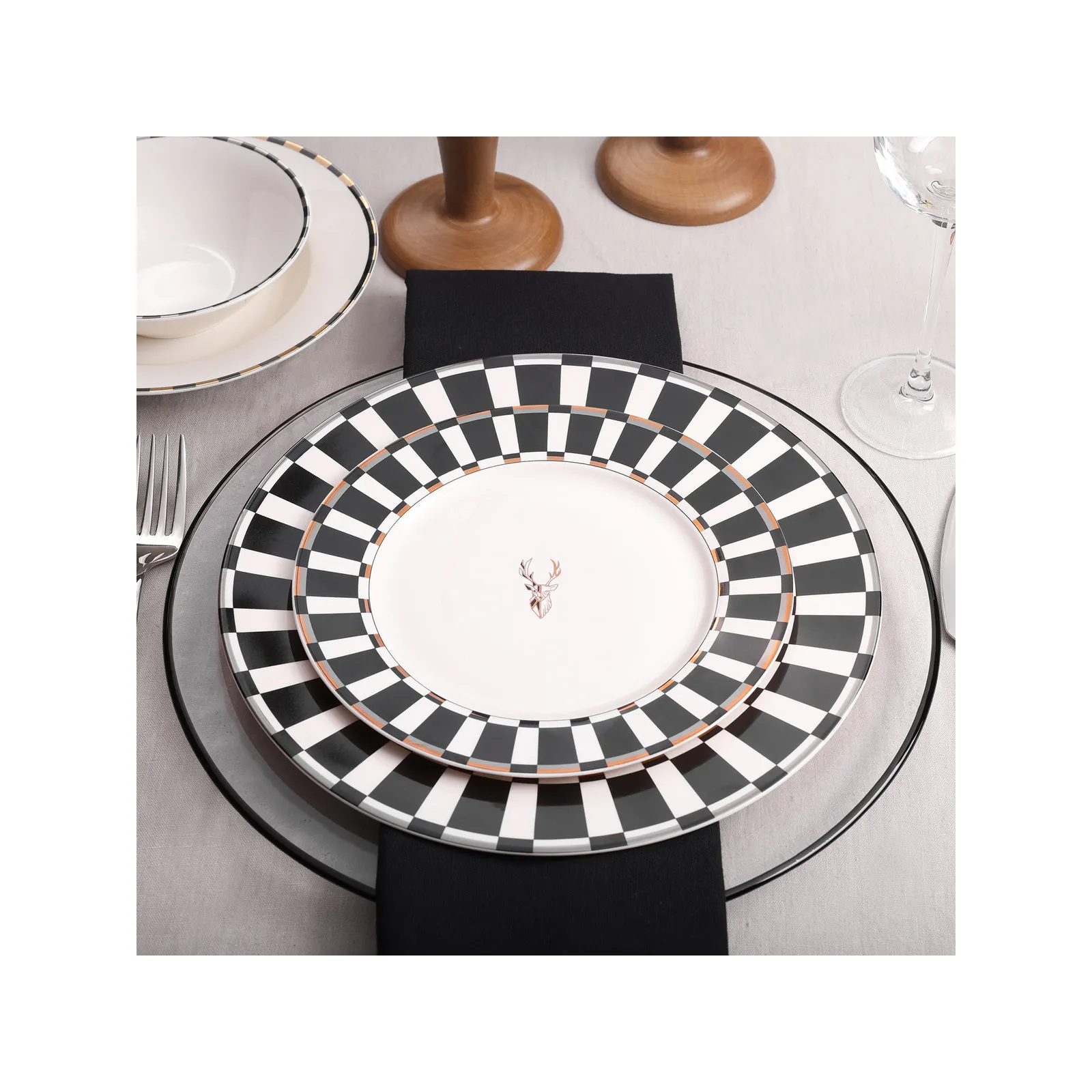 Karaca Aries 24-delige tafelset voor 6 personen, zwart - Image 4