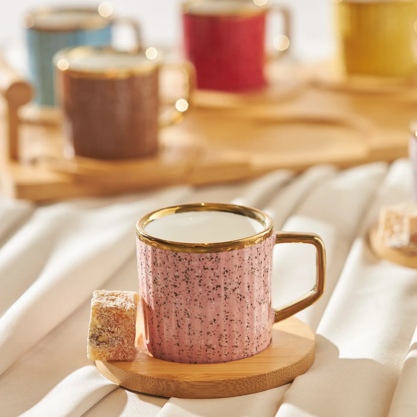 Karaca Bamboe Gekleurde Koffiekopjes Set, 6 Persoon, 90 ml met Dienblad - Image 4