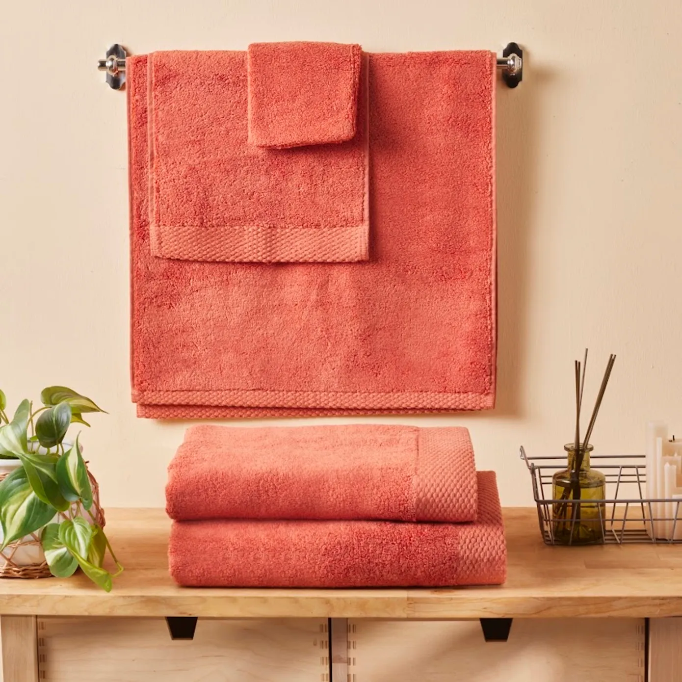 KARACA CHANDLER CORAL MODAL GUEST TOWEL 30X50 - Image 2