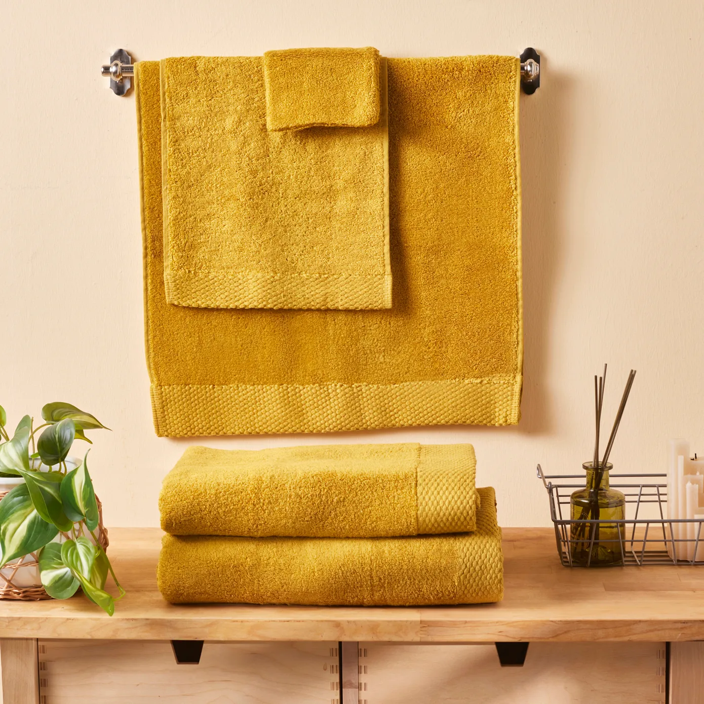 Karaca Chandler Modal Douchehanddoek, Mosterd, 70x140 cm - Image 2