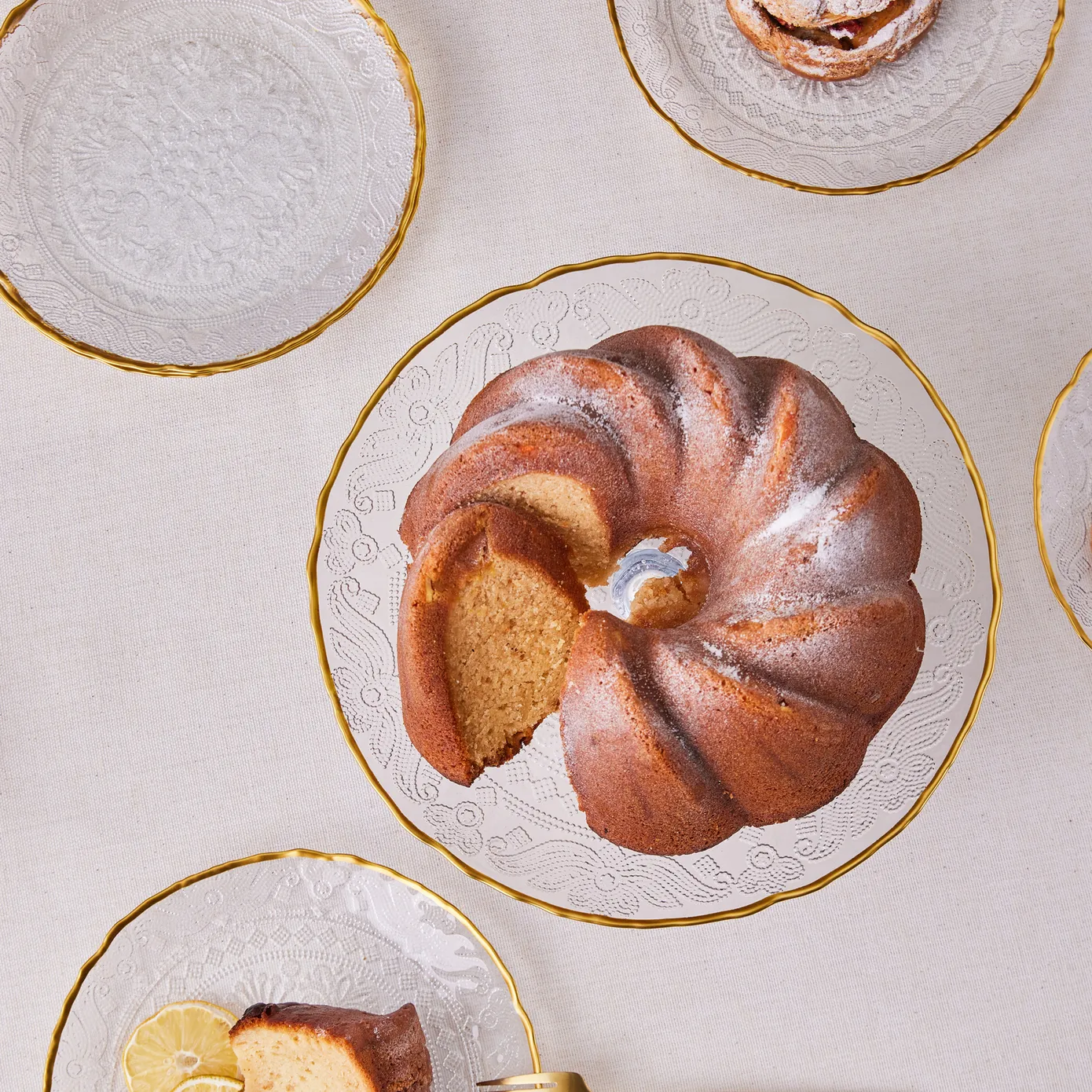 Karaca Dalia Gouden Dessert Set voor 6 Persoons, 7 Delig - Image 8