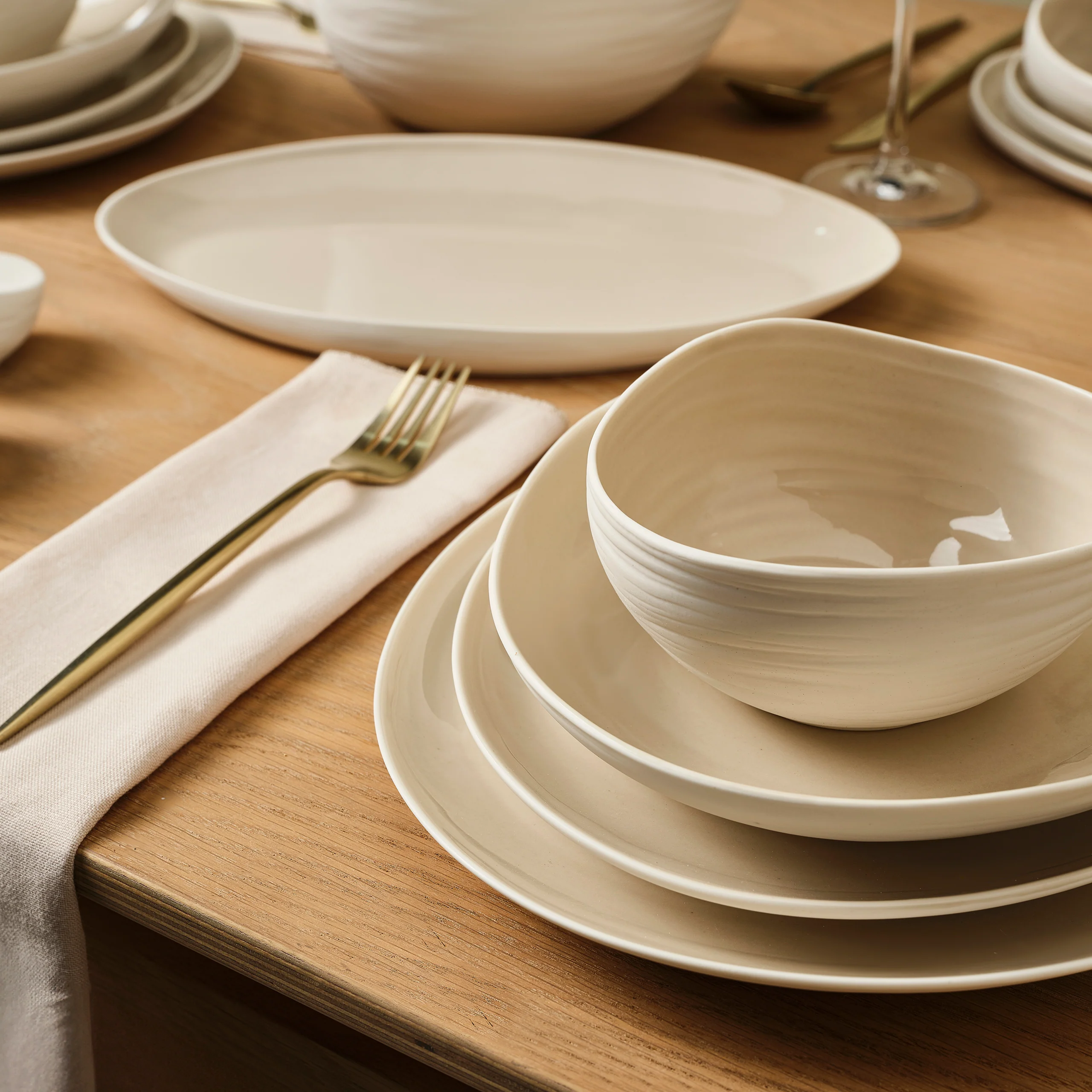 Karaca Earth Collection Rise 55-delige 12-persoons Serviesset, Cream - Image 4