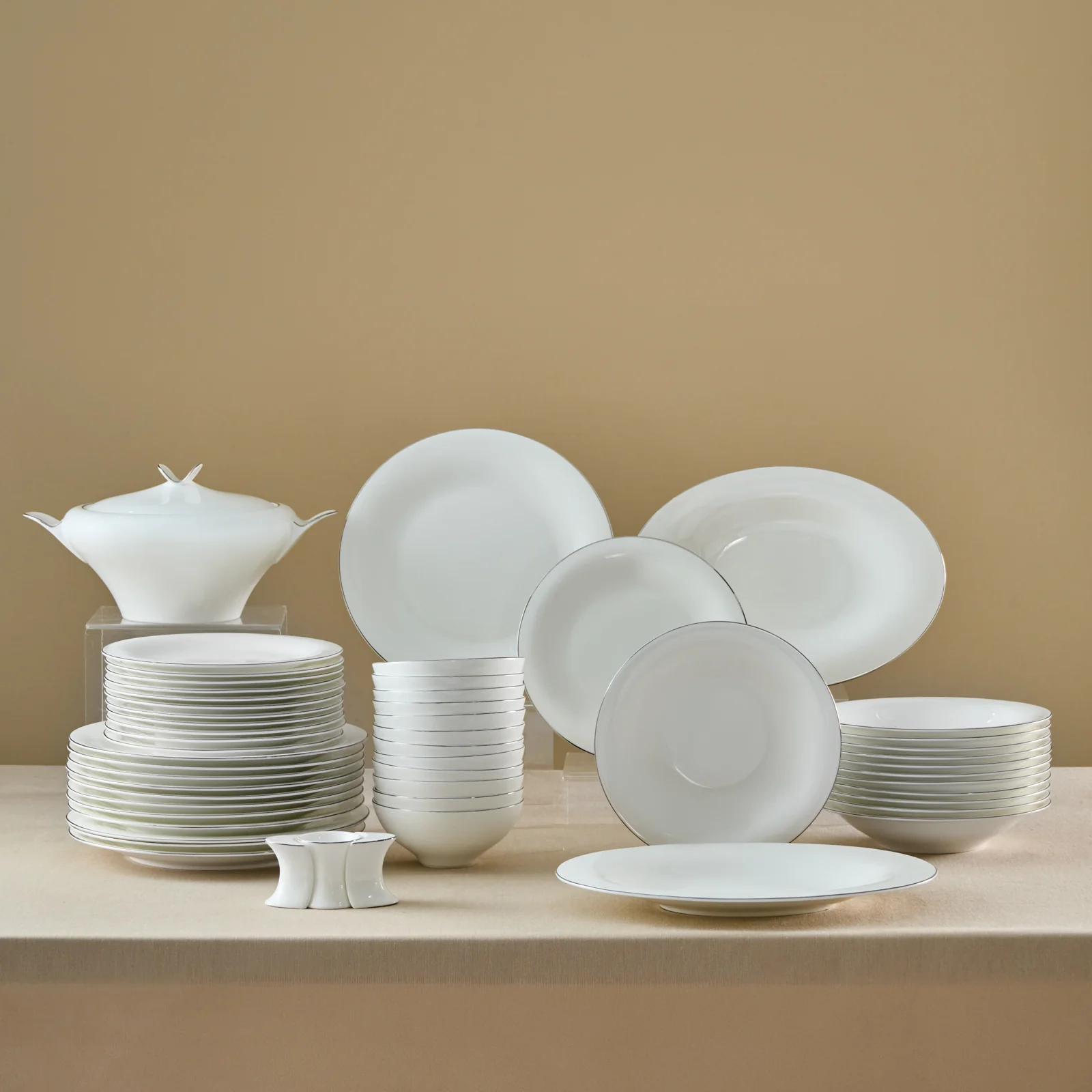 Karaca Fine Pearl Extra Argento Platin 55-Delig Dinerservies Voor 12 Personen