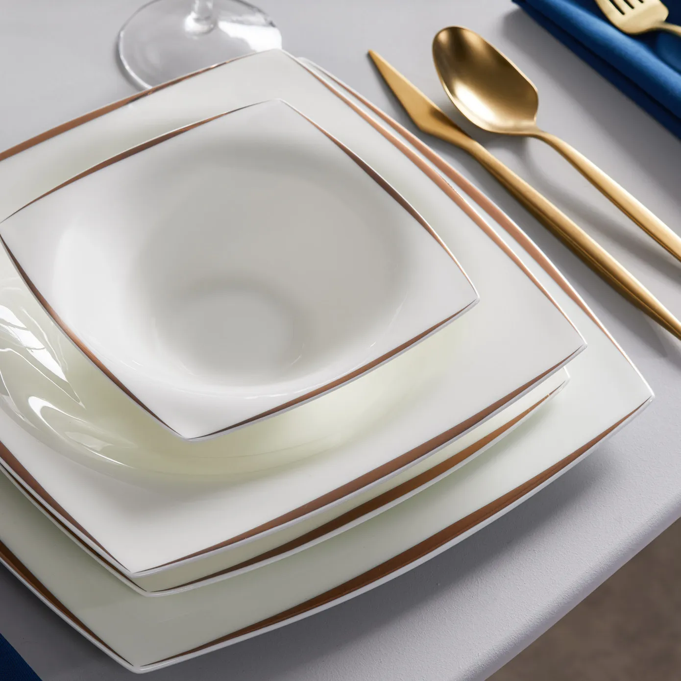 Karaca Fine Pearl New Agate Gold 12 Persoons Vierkant Servies, 58-Delig - Image 3