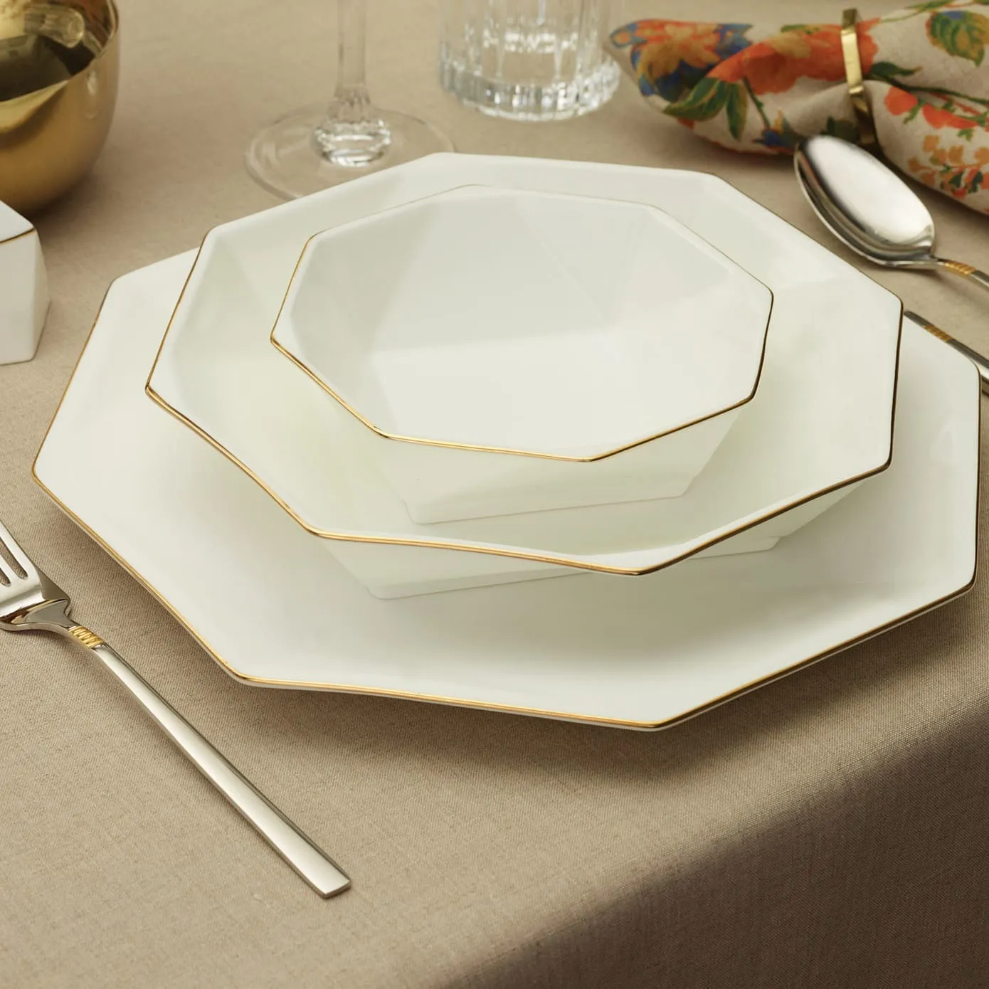 Karaca Fine Pearl Quartz Gold 62-delig tafelservies voor 12 personen - Image 27