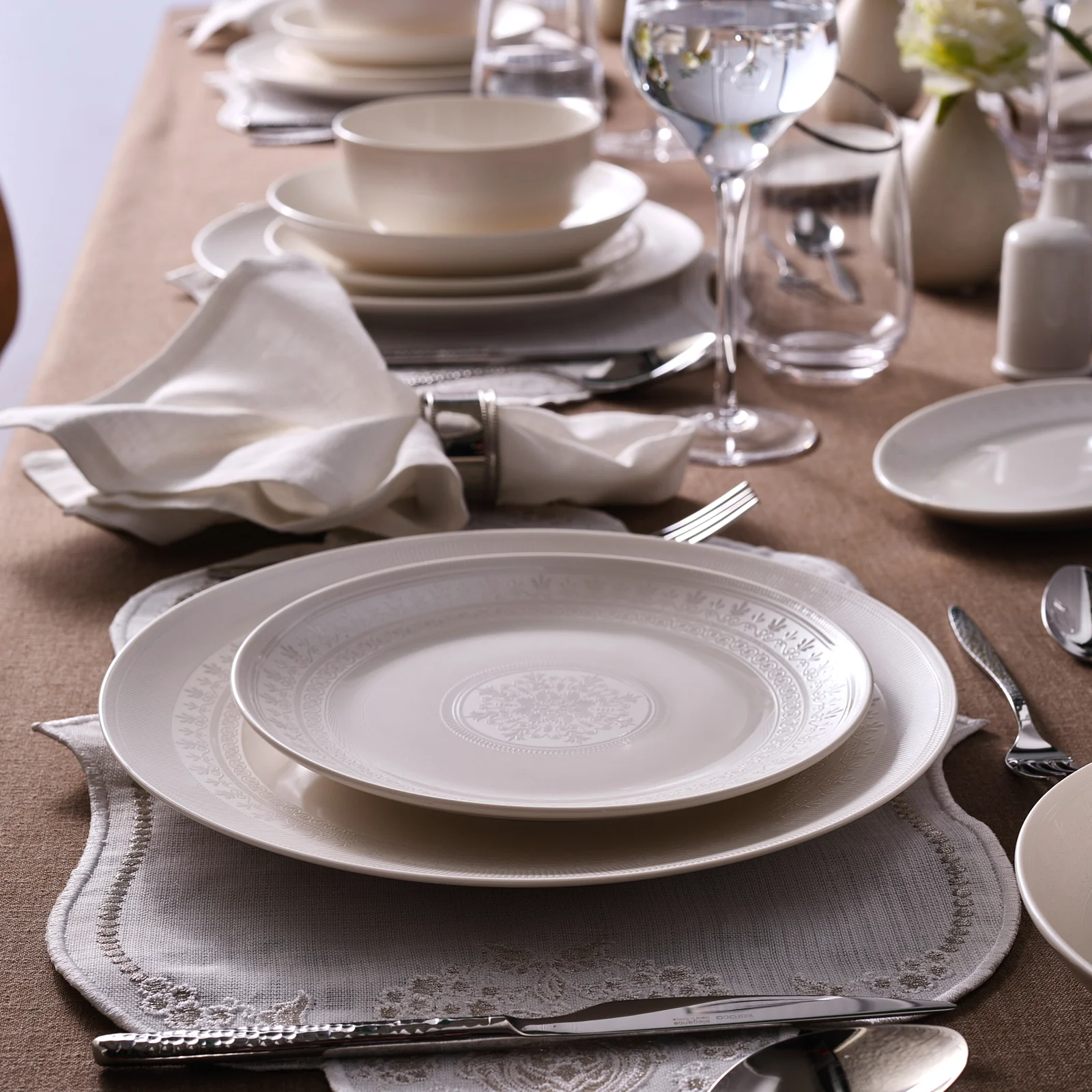 Karaca Forever Bone Artiste 53-Delige 12-Persoons Servies Set - Image 2