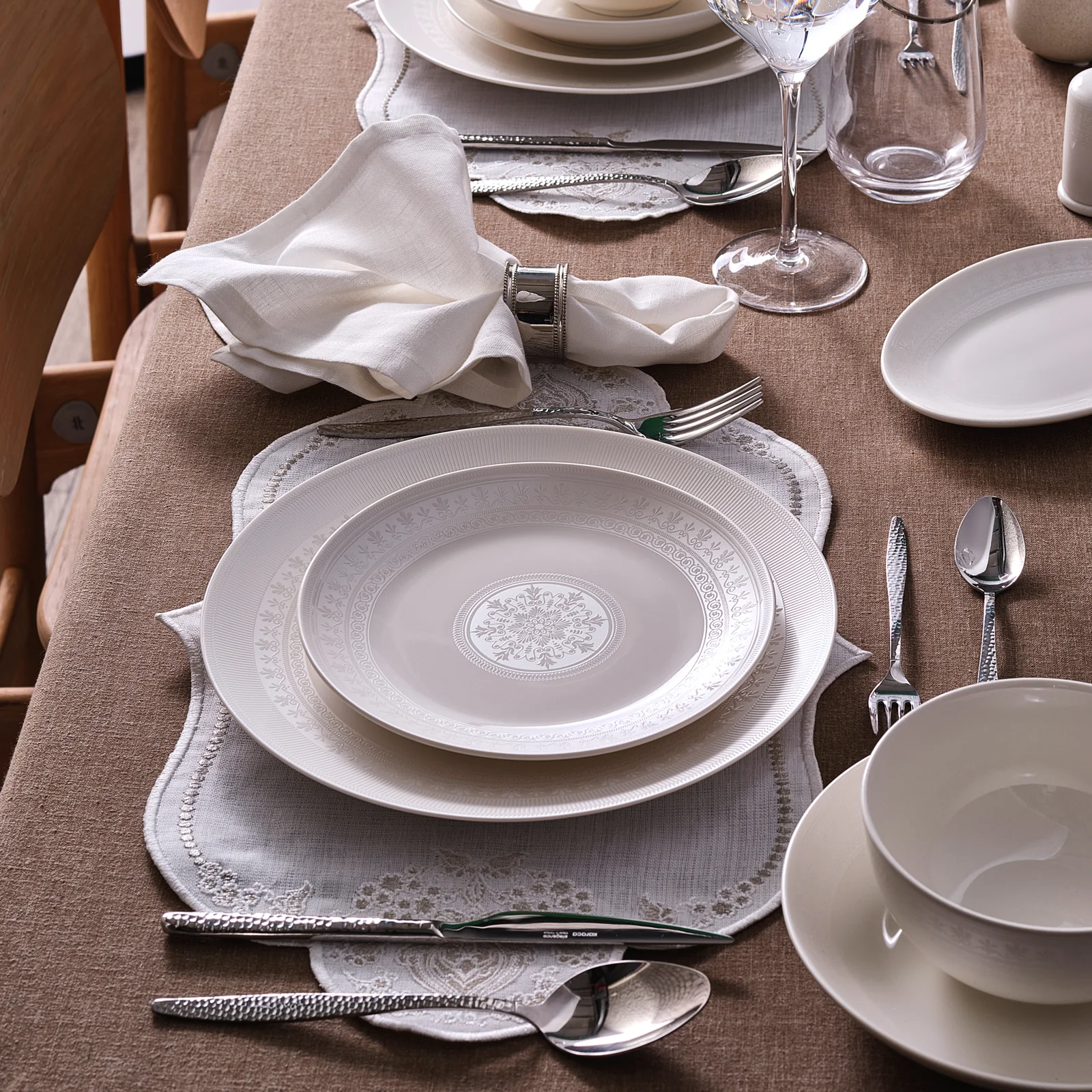 Karaca Forever Bone Artiste 53-Delige 12-Persoons Servies Set - Image 3