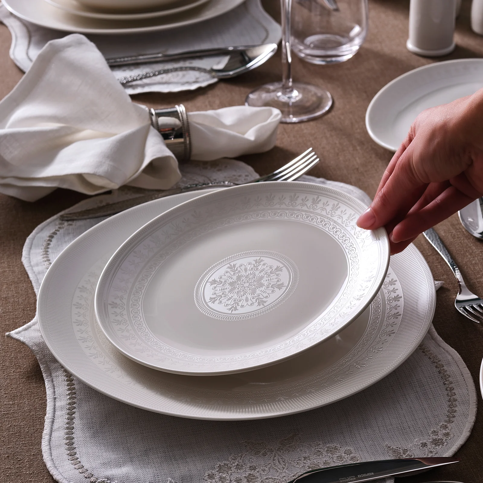 Karaca Forever Bone Artiste 53-Delige 12-Persoons Servies Set - Image 5