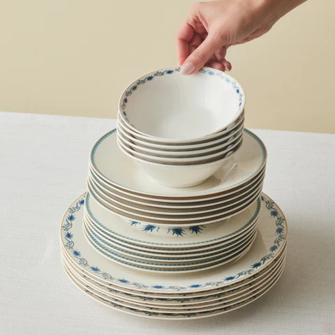 Karaca Forever Bone China Iznik 24-delig serviesset voor 6 personen, Meerkleurig - Image 9