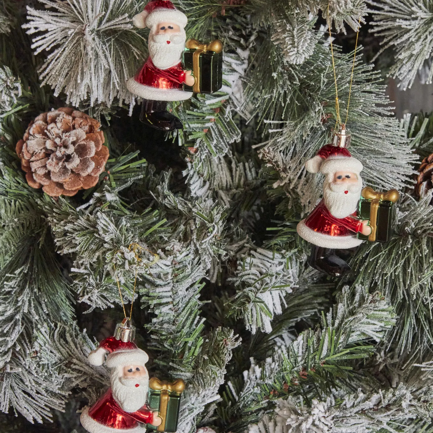 Karaca Home Christmas Kerstman Met Cadeauboom Ornamentenset, 3-Delig - Image 2