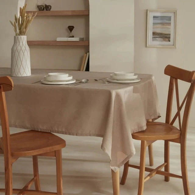 Karaca Home Elizabeth Tafelkleed Beige, 140 x 200 cm