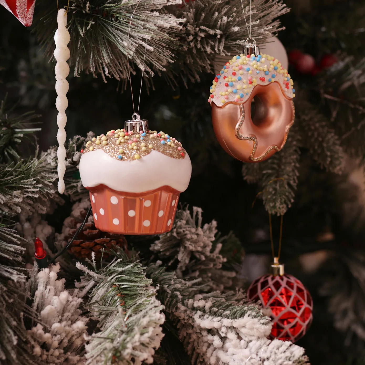 Karaca Home Nieuwjaar Donut Cupcake 2-Delige Boom Ornamentenset - Image 3