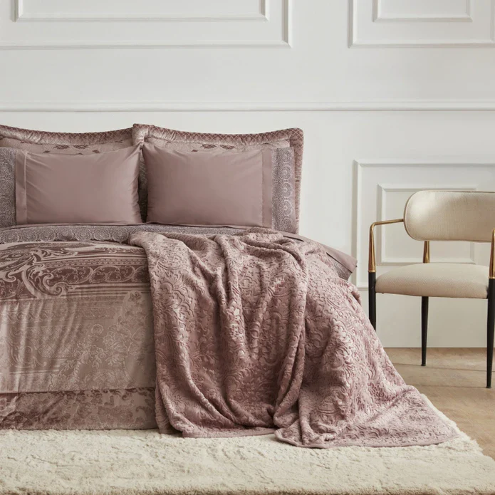 Karaca Home Valeria Queen 8-delige Trouwt Set Rozenkleur