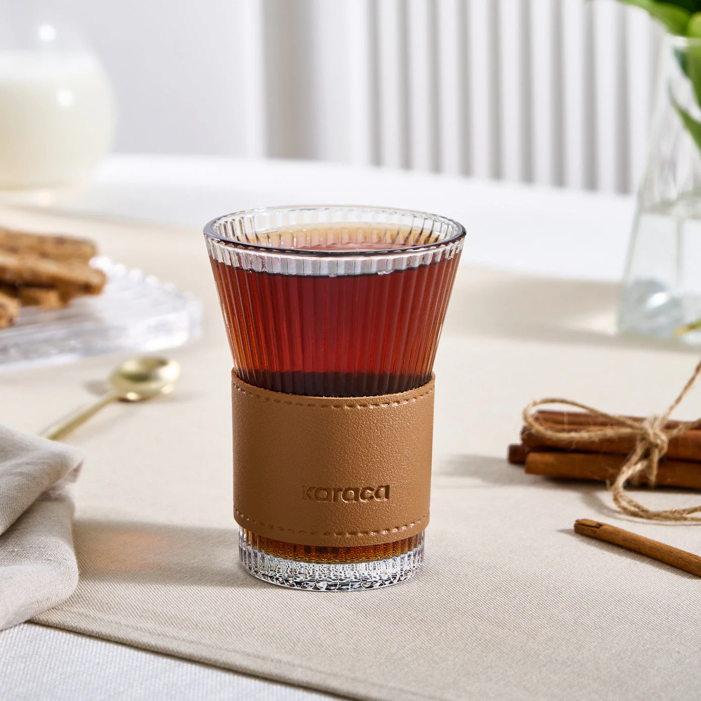 Karaca Leather Cool Touch Latte Glas 210 ML Bruin - Image 2