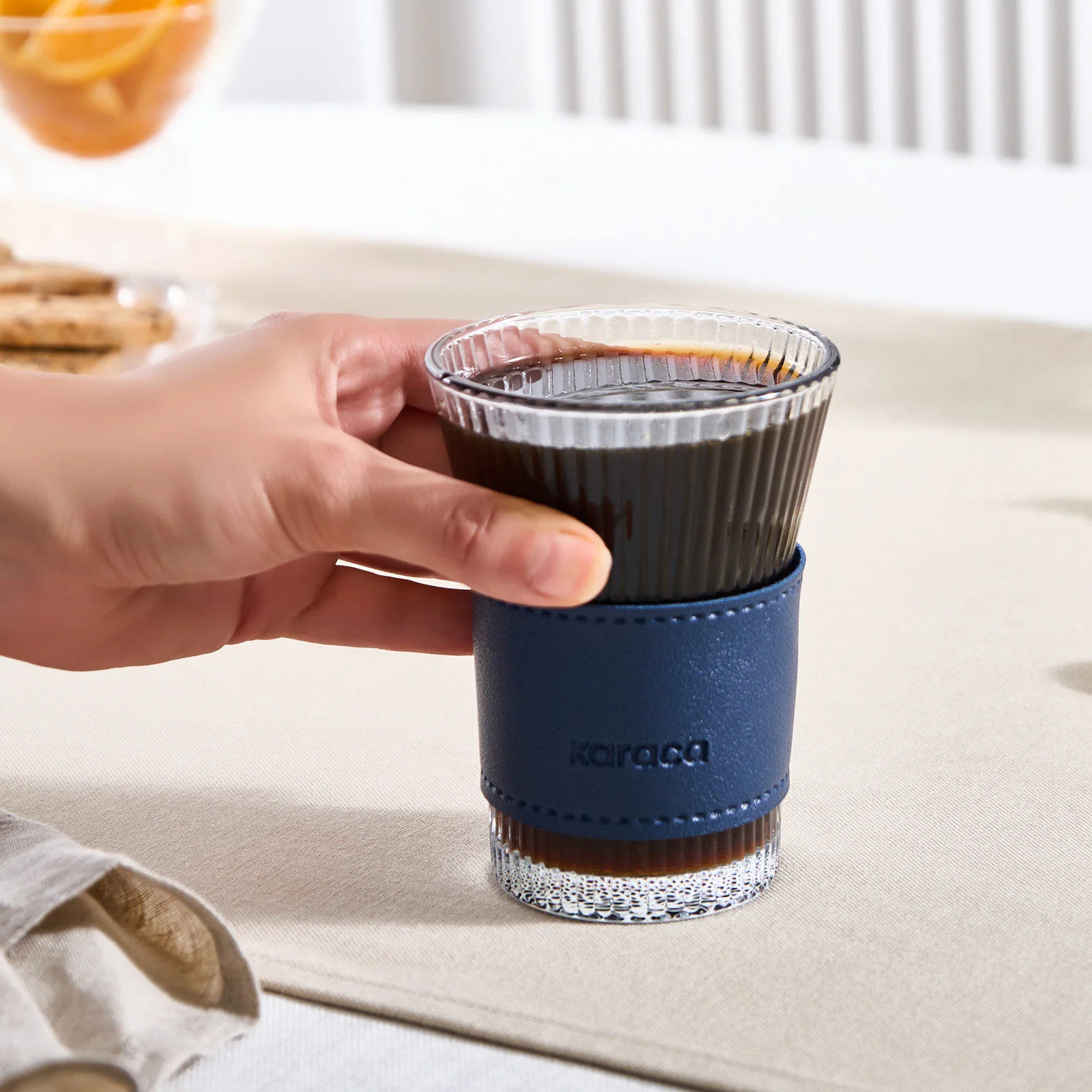 Karaca Leather Cool Touch Latte Glas 210 ML Marineblauw - Image 4
