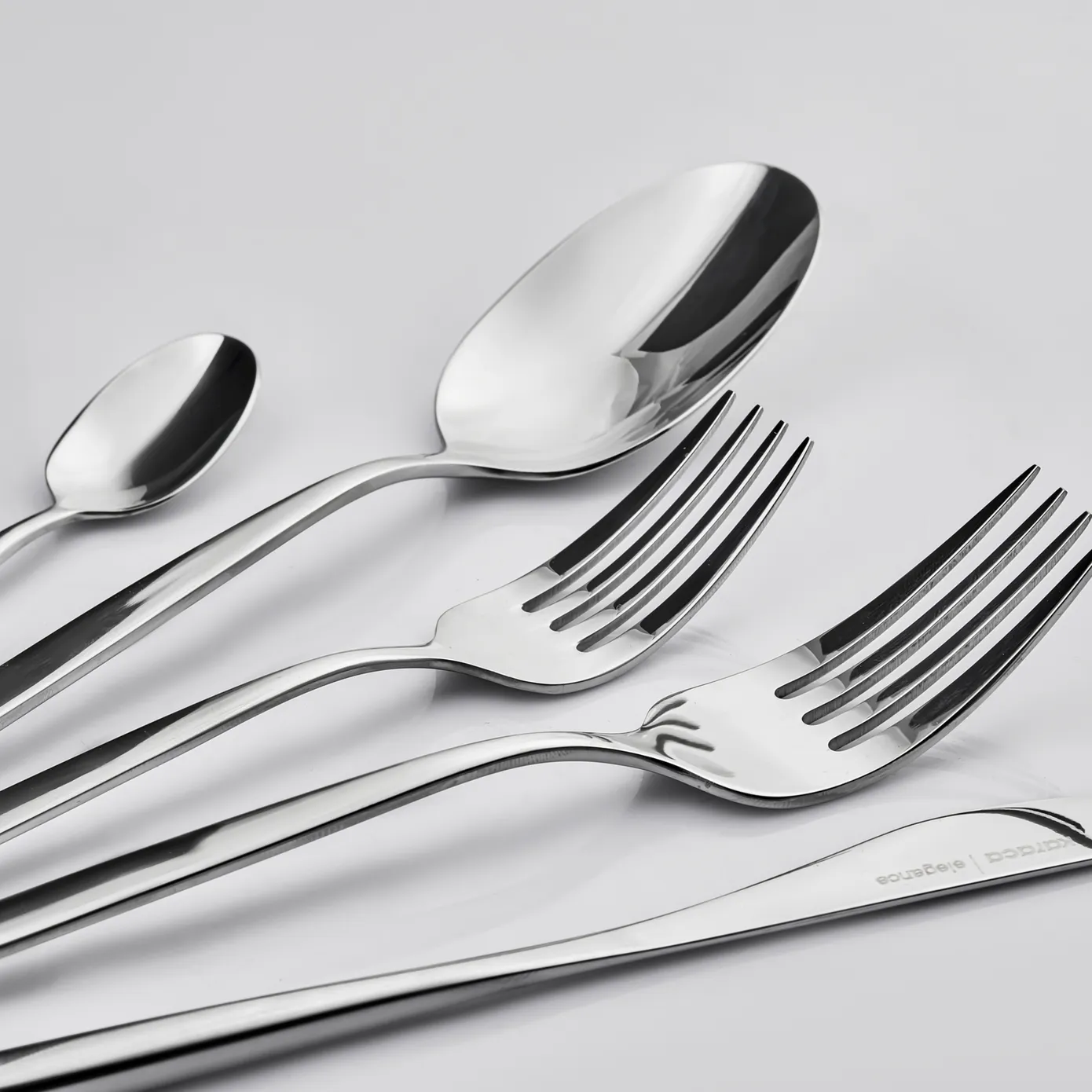 Karaca Lizbon 60 Delige Roestvrijstalen Bestekset voor 12 Personen, Zilver - Image 6