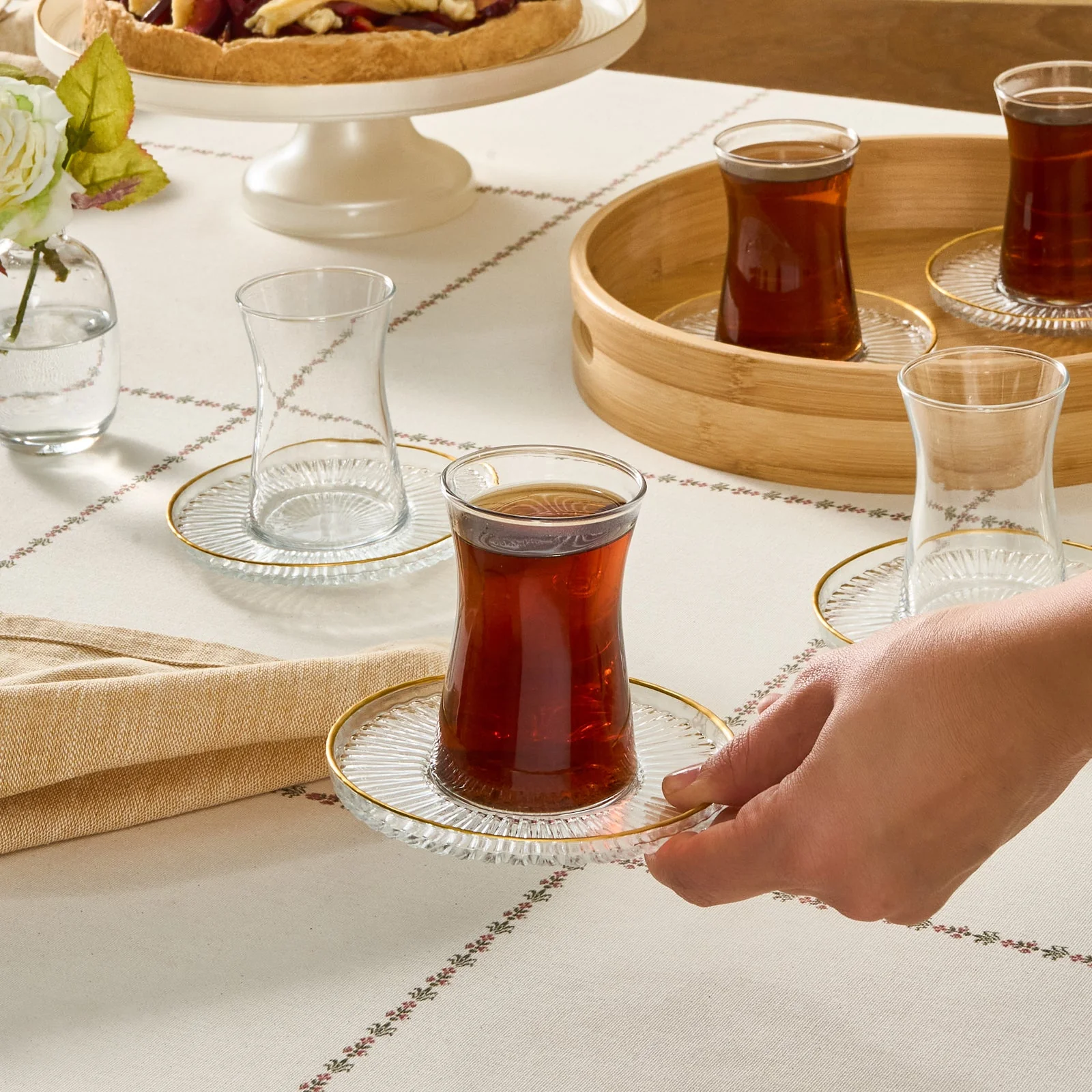 Karaca Nilüfer 12-Delige Theekopjes Set