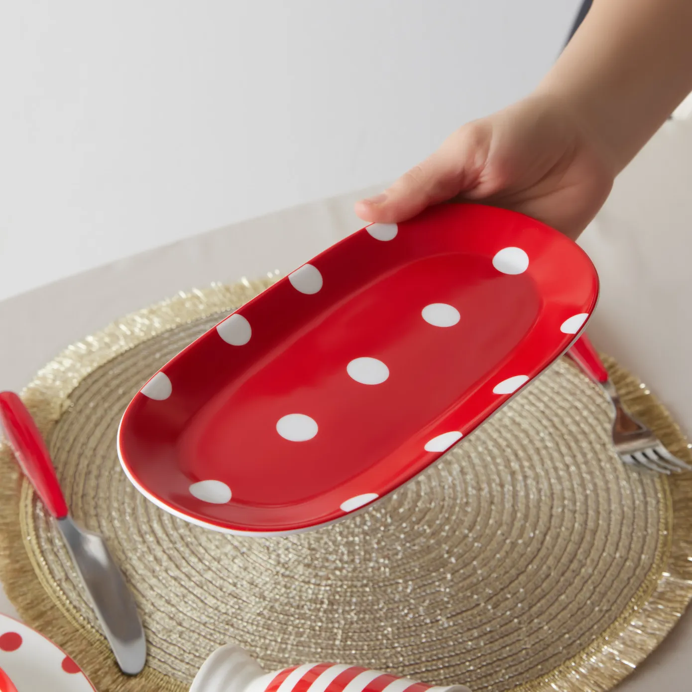 Karaca Polka Dot, porseleinen bord 26 cm, rood - Image 2