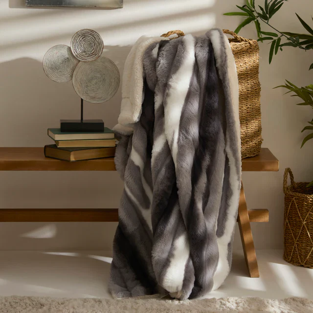 Karaca Rabbit Grijze Sherpa Deken 130x150
