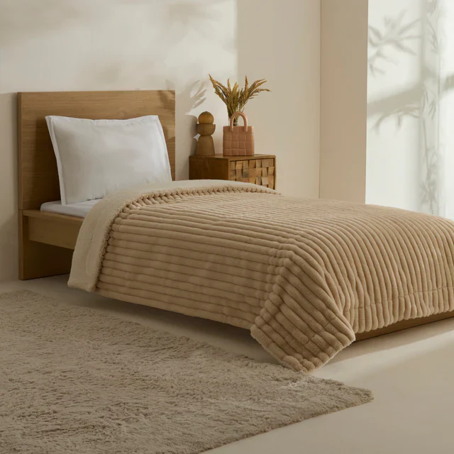 Karaca Rabbit Sherpa TV Deken Beige - Image 3