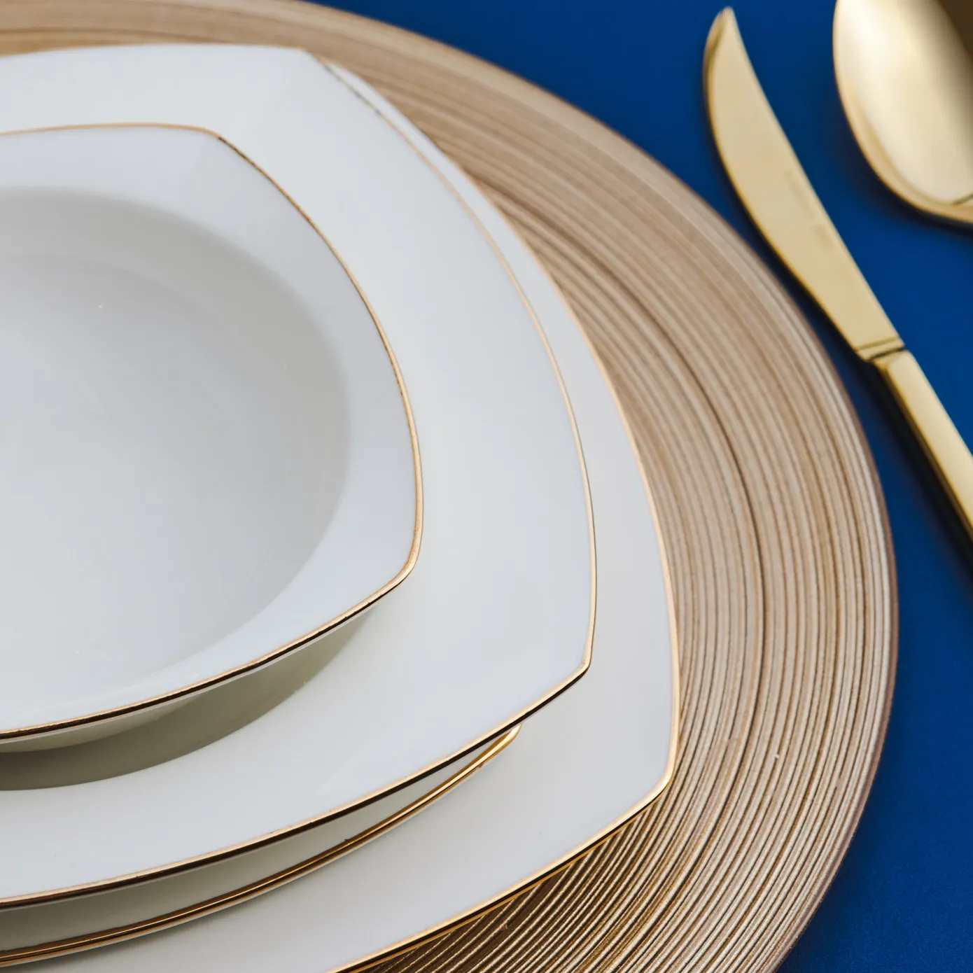 Karaca Red Carpet Collection Chiara Fine Cream 12 Persoons Servies, 60-Delig, Porselein, Goud - Image 6