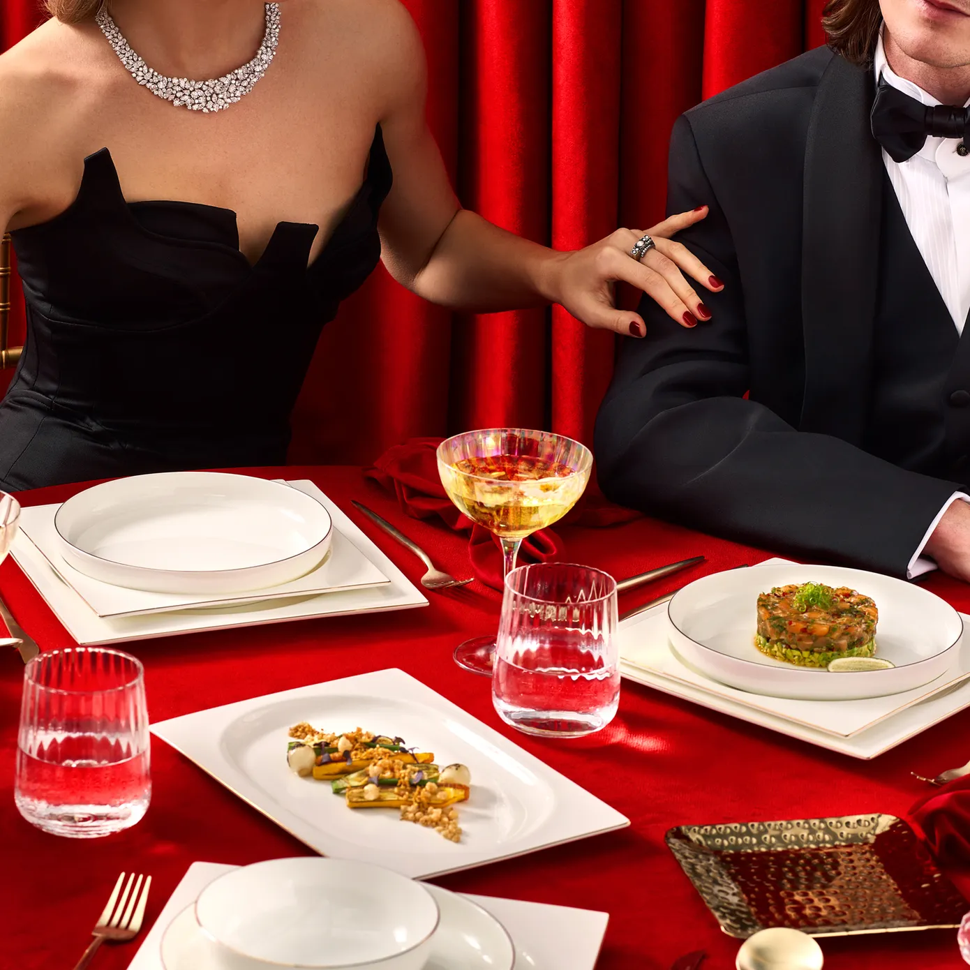 Karaca Red Carpet Collection Fine Pearl Extra Nish 12 Persoons Servies, 62-Delig, Platinum - Image 11