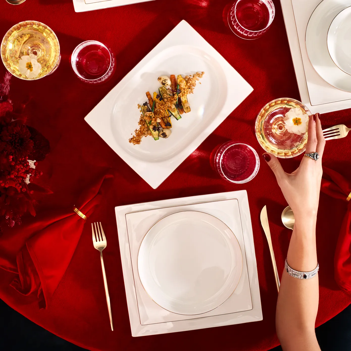 Karaca Red Carpet Collection Fine Pearl Extra Nish 12 Persoons Servies, 62-Delig, Platinum - Image 7