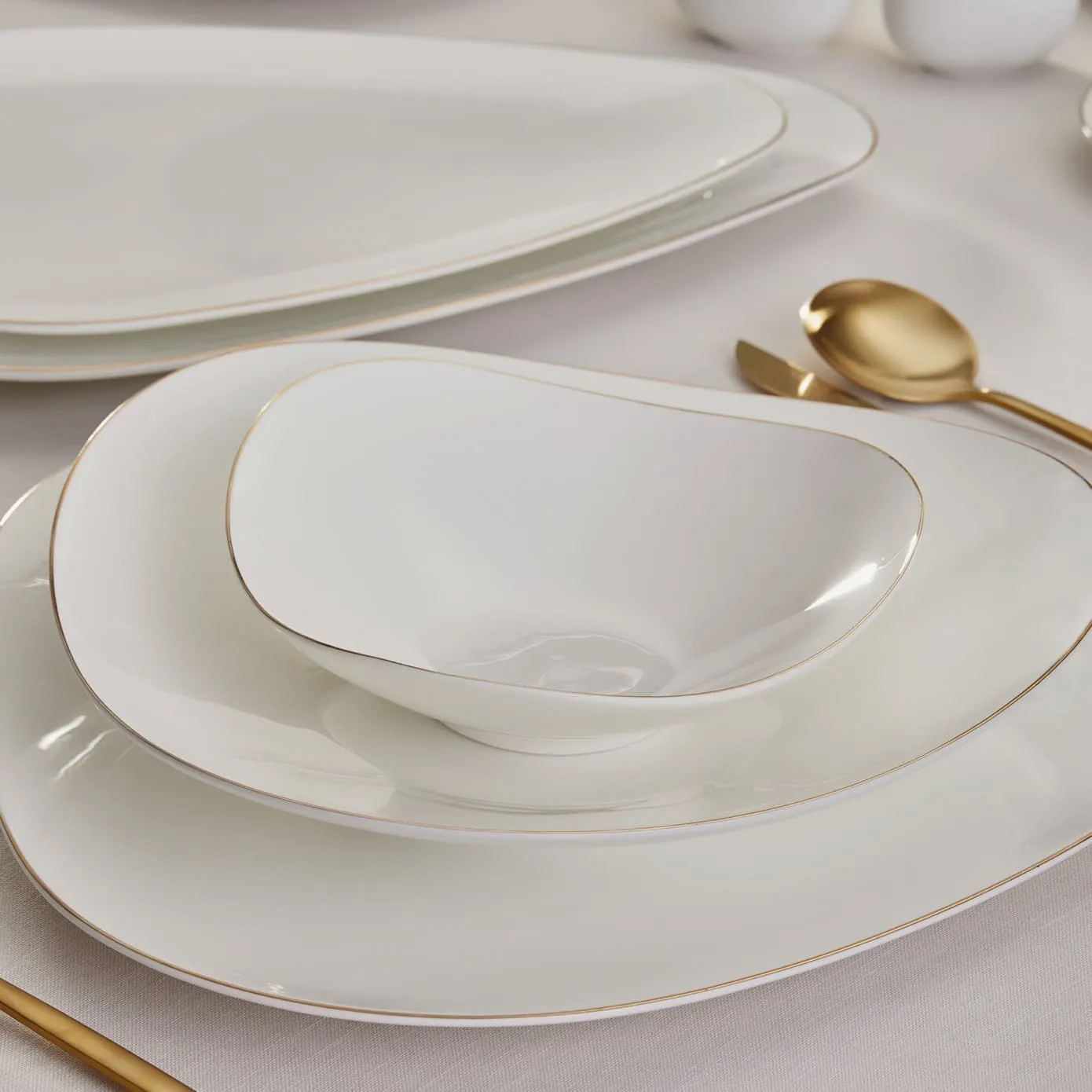 Karaca Red Carpet Collection Fine Pearl Extra Tristan - 62-delig servies voor 12 personen - Image 4