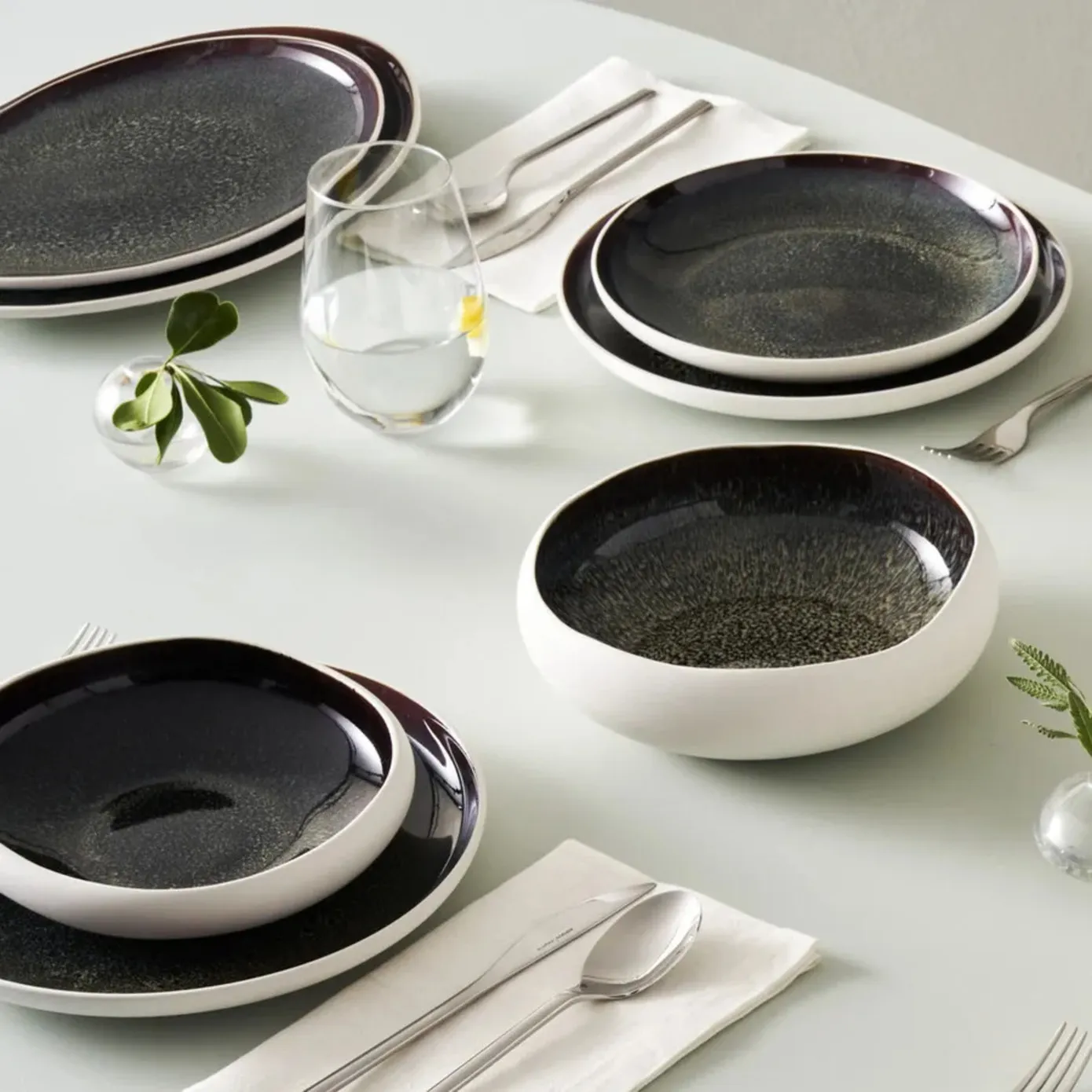 Karaca Red Carpet Collection Streamline 59 Delige Galactic Reactive Glaze Dinerset voor 12 Personen, Wit - Image 5