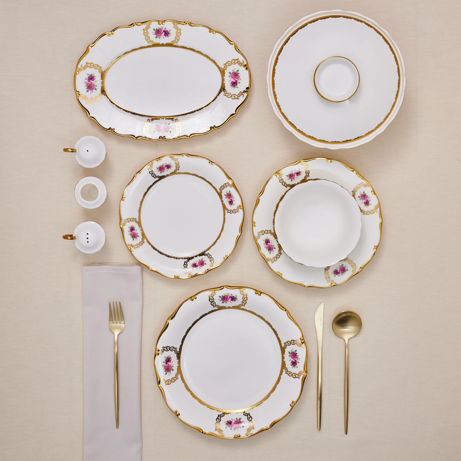 Karaca Royal Bone China Elizabeth 55-delige Dinnerset voor 12 Personen, Goud - Image 2