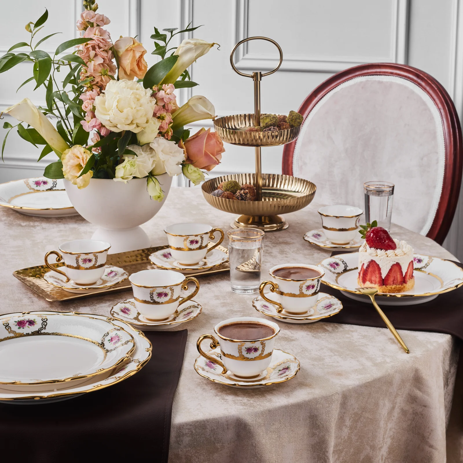 Karaca Royal Bone Elizabeth Koffiekopjesset voor 6 Personen, 90 ml