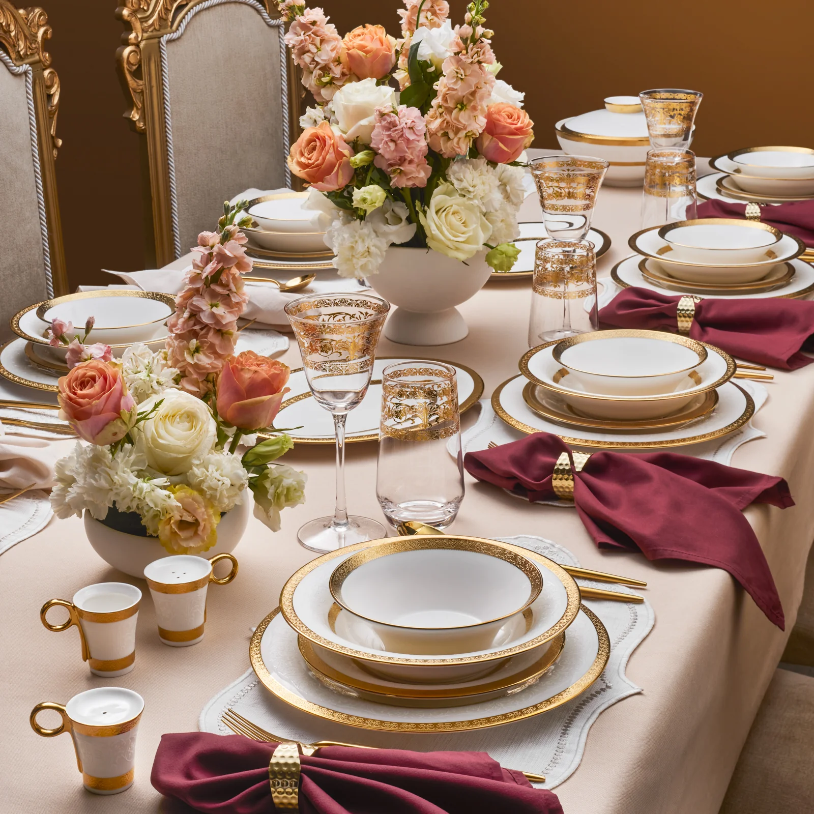 Karaca Royal Bone China Victoria 55-delige Dinnerset voor 12 Personen, Goud - Image 2