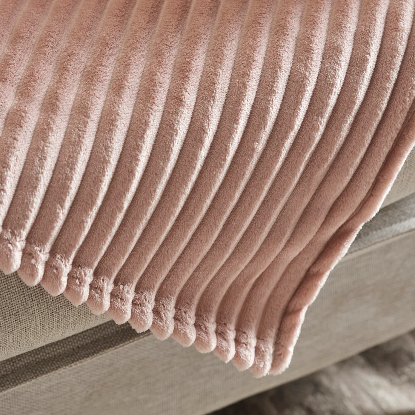 Karaca Ruby Stripe Wellsoft Eenpersoons Deken, Roze - Image 2
