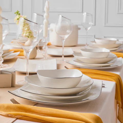 Karaca Square Bone Lucia 60-Delig Serviesset Voor 12 Personen – Goud - Image 4