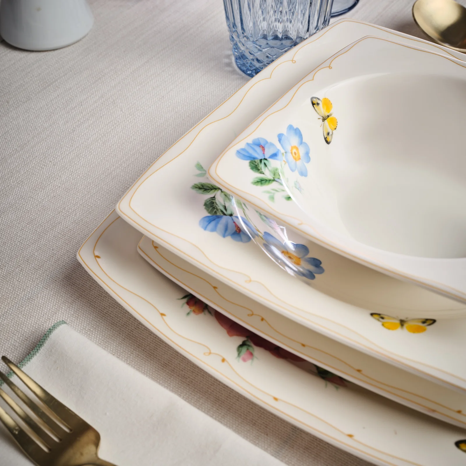 Karaca Square Bone Velora 53-delige Dinnerset voor 12 personen - Image 5