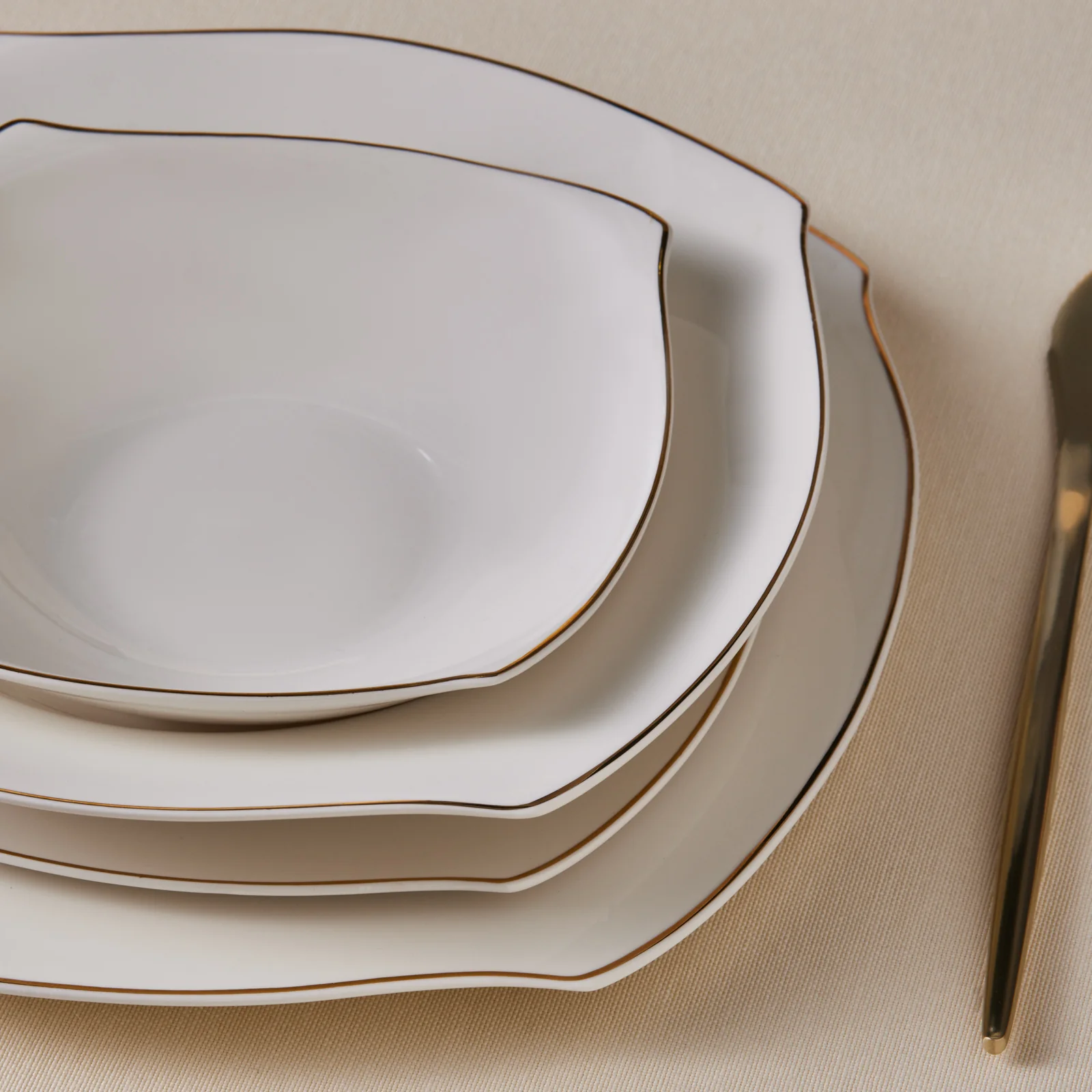 Karaca Square Bone Wave 53-Delig 12-Persoons Servieset Goud - Image 10