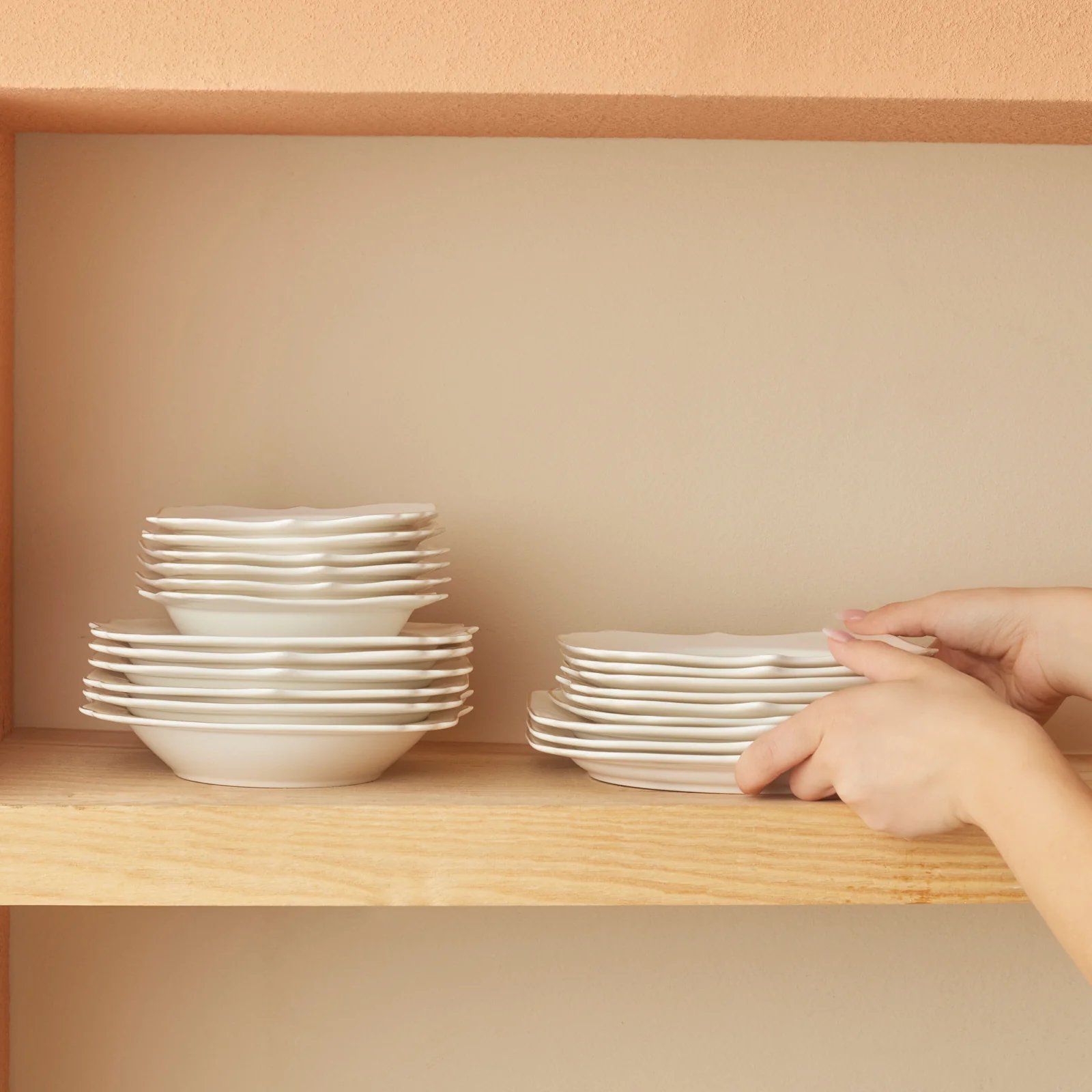 Karaca Stream Bone Vintage 24-delige Serviesset voor 6 Personen, Goud - Image 3