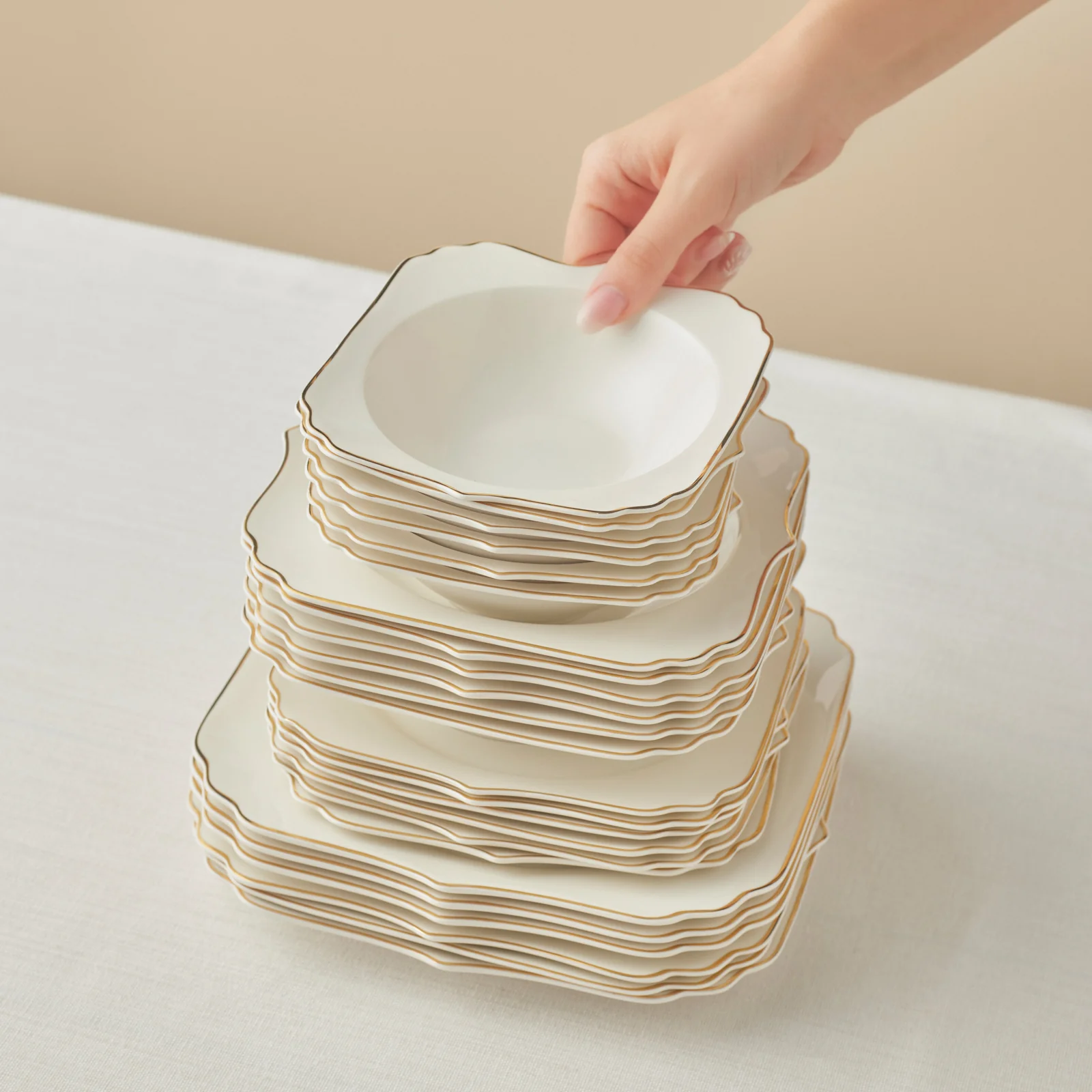 Karaca Stream Bone Vintage 24-delige Serviesset voor 6 Personen, Goud - Image 4