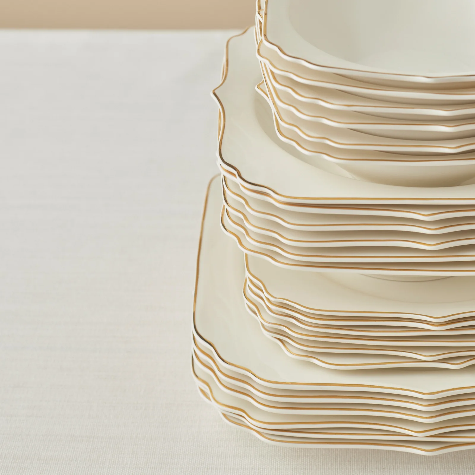 Karaca Stream Bone Vintage 24-delige Serviesset voor 6 Personen, Goud - Image 5
