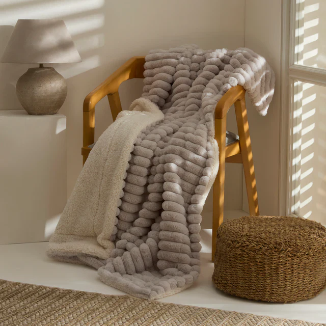 Karaca Stripe Sherpa Grijze Deken 130x150