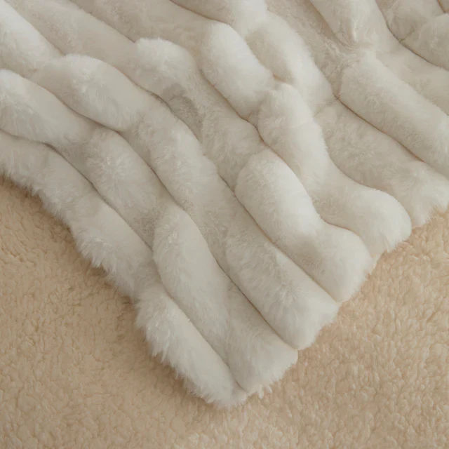 Karaca Stripe Sherpa Witte Deken 150x200 - Image 6
