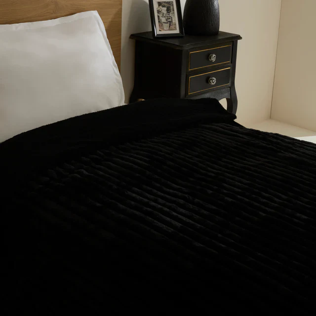Karaca Stripe Sherpa Zwarte Deken 150x200 - Image 3