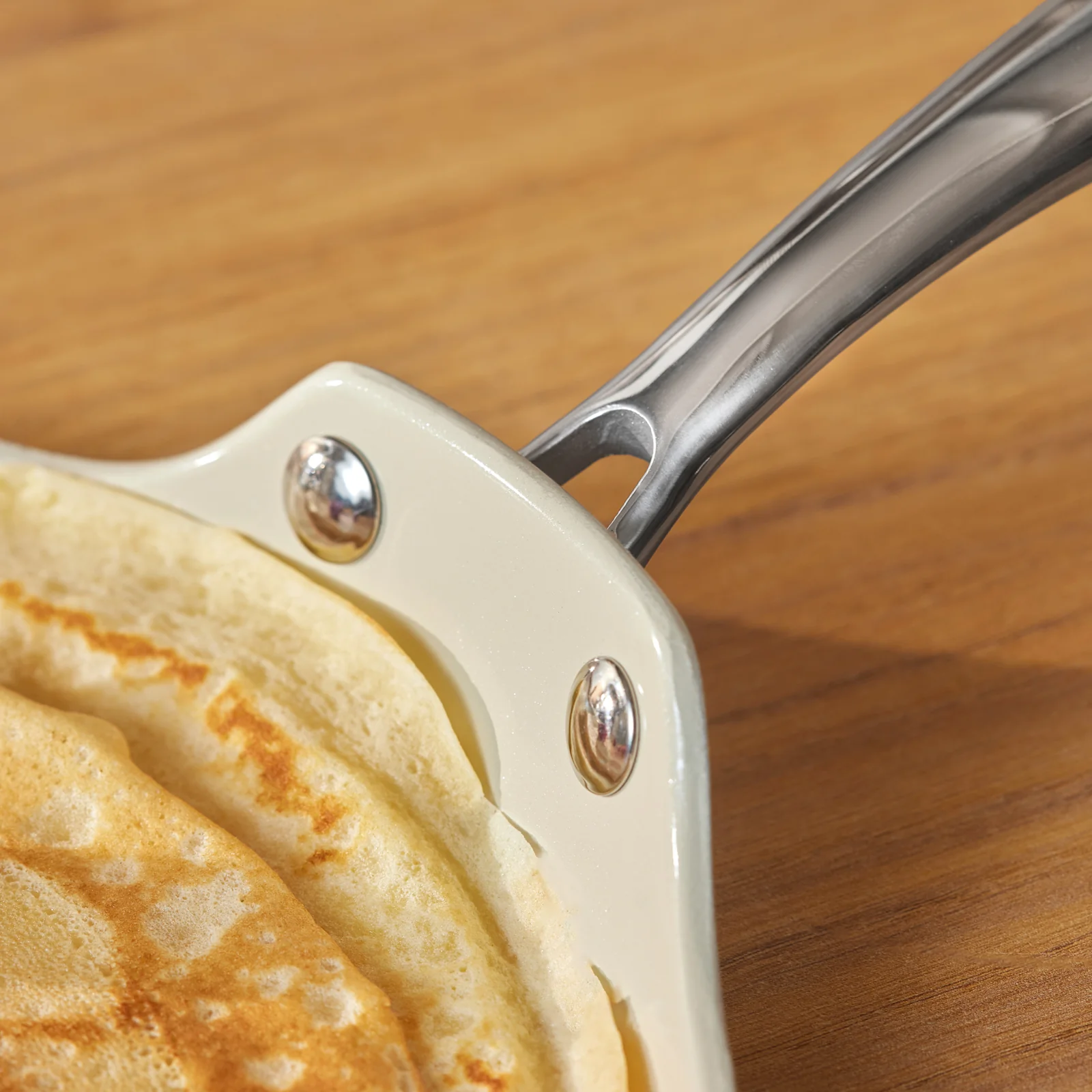 Karaca Swiss Crystal Almond Cream, Pannenkoekenpan, 28cm - Image 4