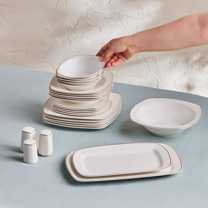 Karaca Timeless 59-delige Porseleinen Halve Vierkante Dinerset voor 12 Personen, Goud - Image 7