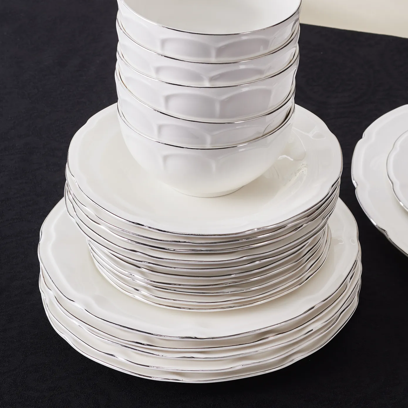 Karaca Tobias Platin 12 Persoons Servies, 56 Delig - Image 11