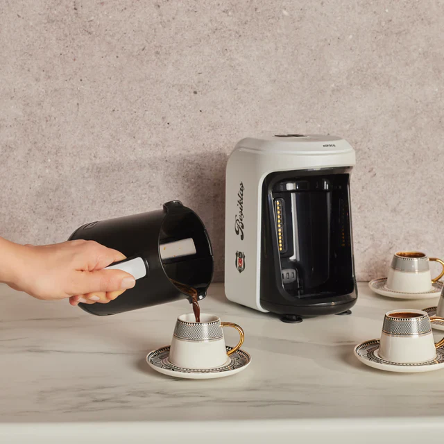 Karaca x Beşiktaş Gelicentieerde Hatır Hüps Turkse Koffiemachine met Melkfunctie en Clublied - Image 4