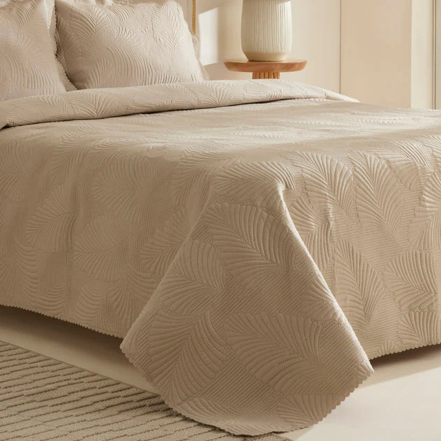 Leaf Beddensprei Set Beige 230x240 cm + 2 (50x70 cm) - Image 3